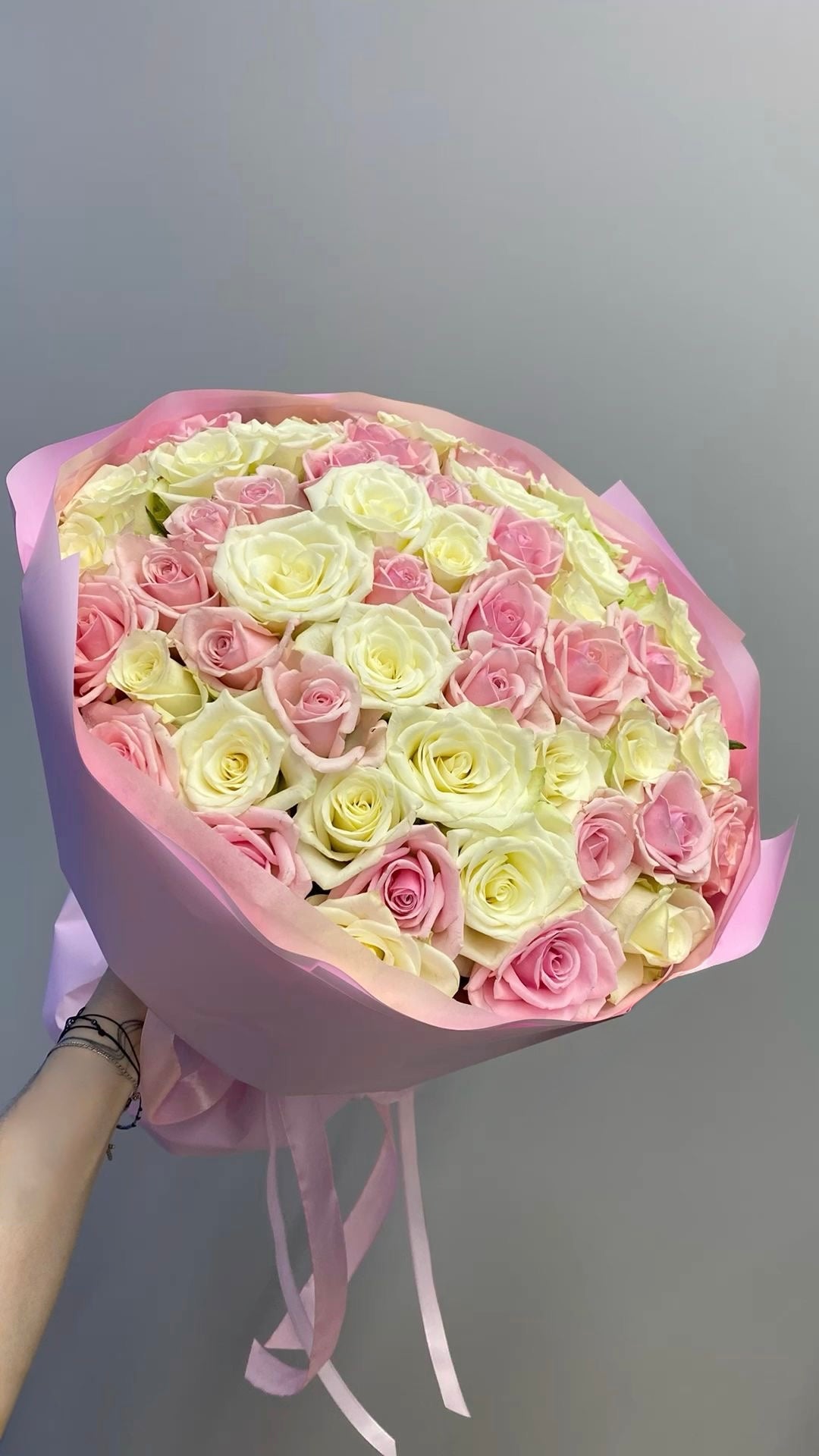 WHITE & PINK ROSES